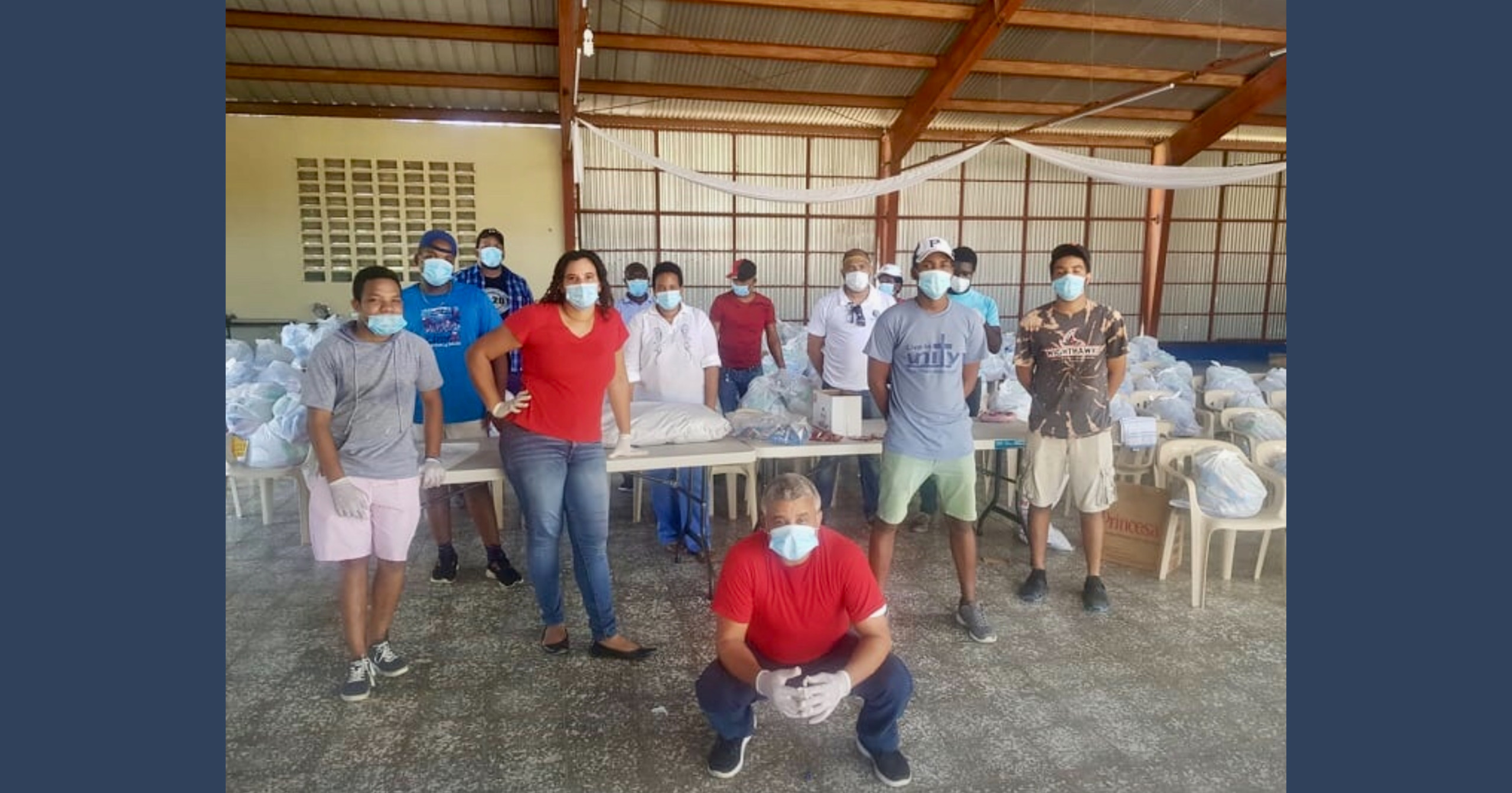 Iglesias se unen para llevar alimentos a más de 400 familias en Dominicana