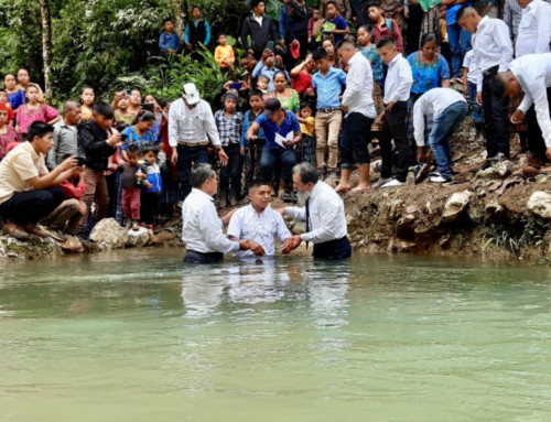 1516 People Baptized in a Massive Event in Guatemala